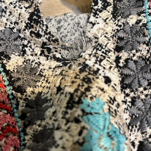 Savanna Jane Black White Floral Bell Embroidered Blouse Women Size S BLEMISH - Picture 6 of 6